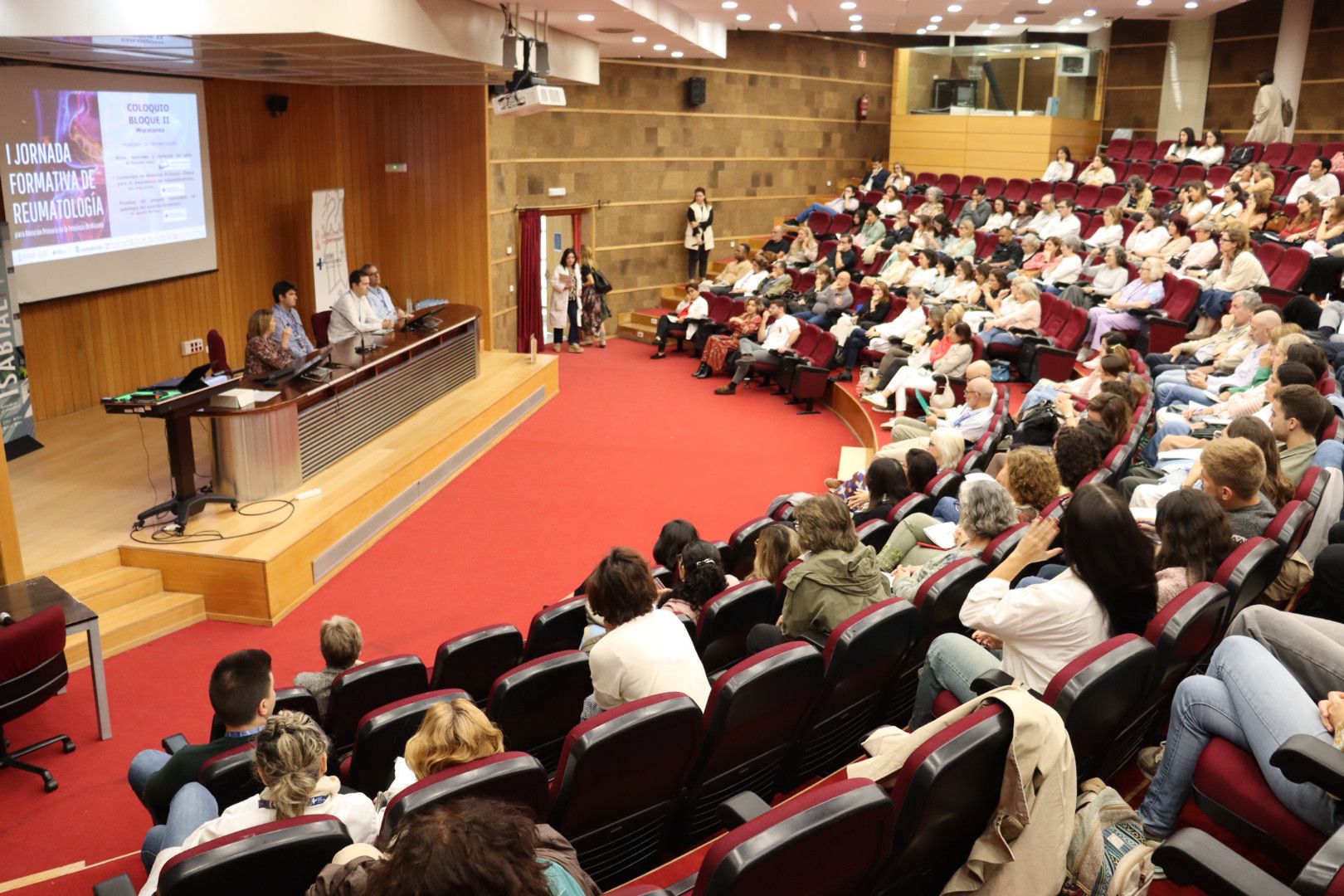 El Hospital Doctor Balmis e ISABIAL forman en patología reumática a cerca de 200 profesionales de Atención Primaria de la provincia de Alicante